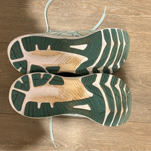 ASICS Shoes - Picture 6 of 7